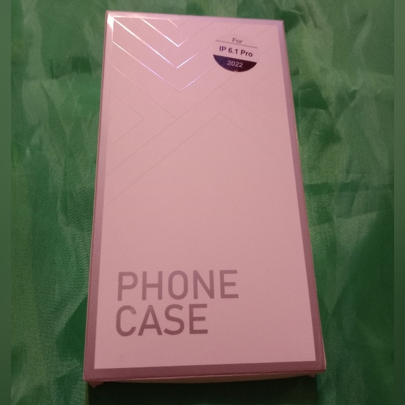 New iPhone 6.1 pro case - Picture 2 of 6